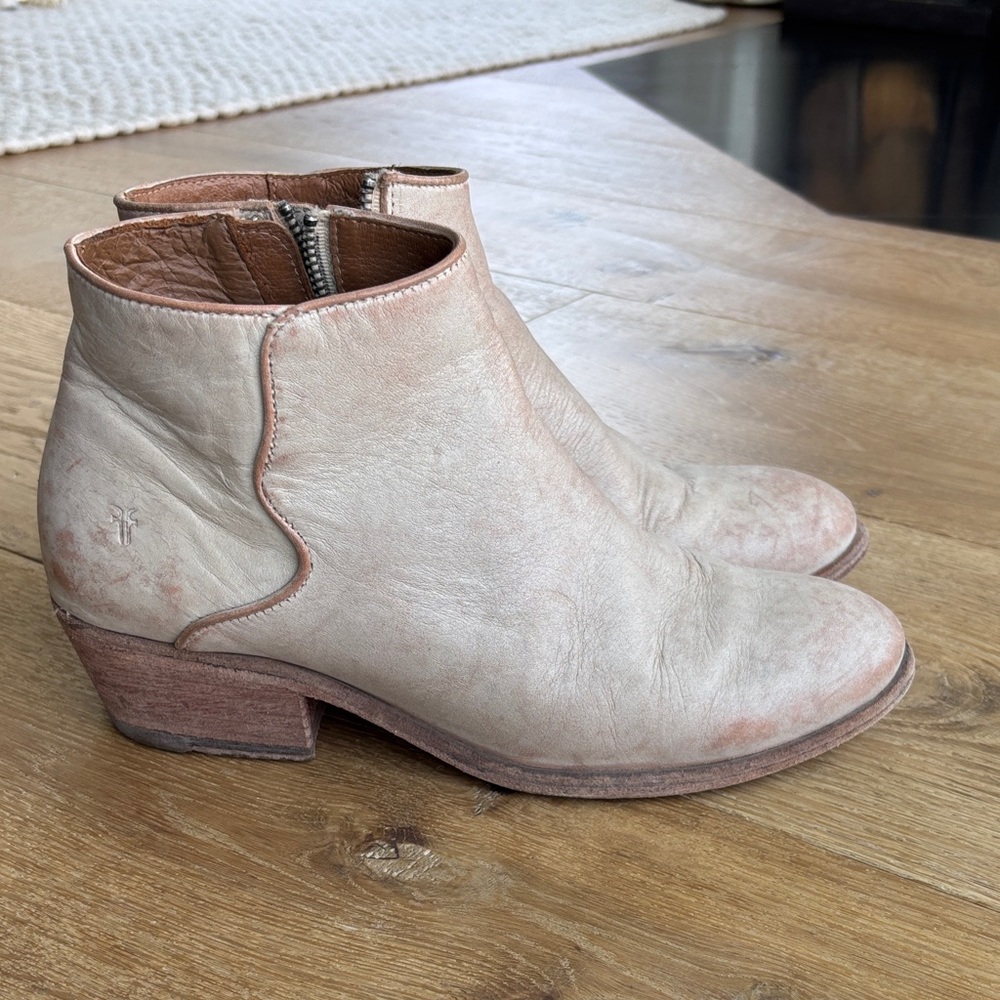 Frye Carson Piping Booties